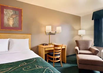 Travelodge by Wyndham Yermo hotel thumbnail 8
