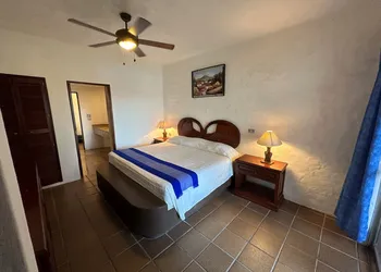 Hotel Quijote Inn hotel thumbnail 2