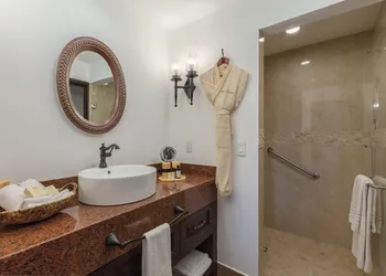 Hacienda Encantada Resort & Residences hotel thumbnail 7
