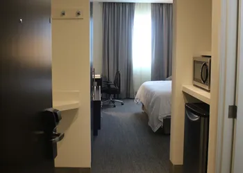 Holiday Inn Express & Suites Silao Aeropuerto - Terminal by IHG hotel thumbnail 4