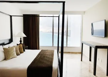 Krystal Grand Cancun All Inclusive hotel thumbnail 7