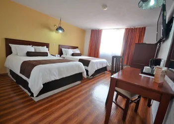 Howard Johnson Calle Real Morelia hotel thumbnail 7