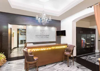 Wyndham Merida hotel thumbnail 3