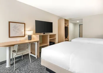 Spark by Hilton Roanoke Airport hotel thumbnail 4