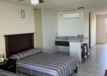 Hotel Las Jacarandas hotel thumbnail 4