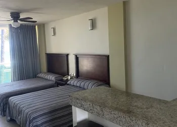 Hotel Las Jacarandas hotel thumbnail 5