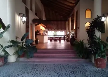 Catalina Beach Resort hotel thumbnail 2