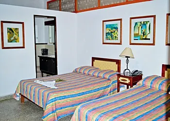 Catalina Beach Resort hotel thumbnail 5