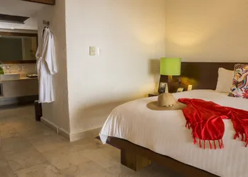 Las Brisas Ixtapa hotel thumbnail 5