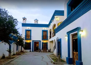 ANTIQUE Garcia hotel thumbnail 6