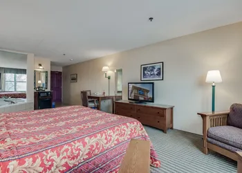 TownSquare Place hotel thumbnail 4