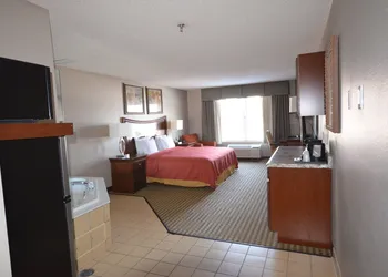 TownSquare Place hotel thumbnail 7