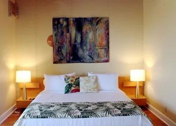 Luana Nai'a Inn hotel thumbnail 8