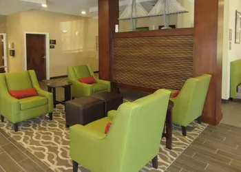 Comfort Suites Summerville hotel thumbnail 3