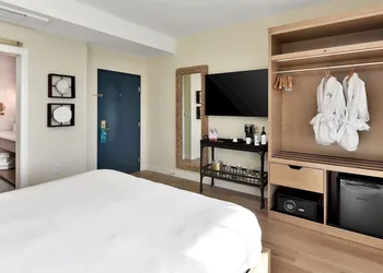 Inn at Rose's Landing hotel thumbnail 6