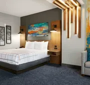 La Quinta Inn & Suites by Wyndham Louisville NE/Old Henry Rd hotel detail image 3