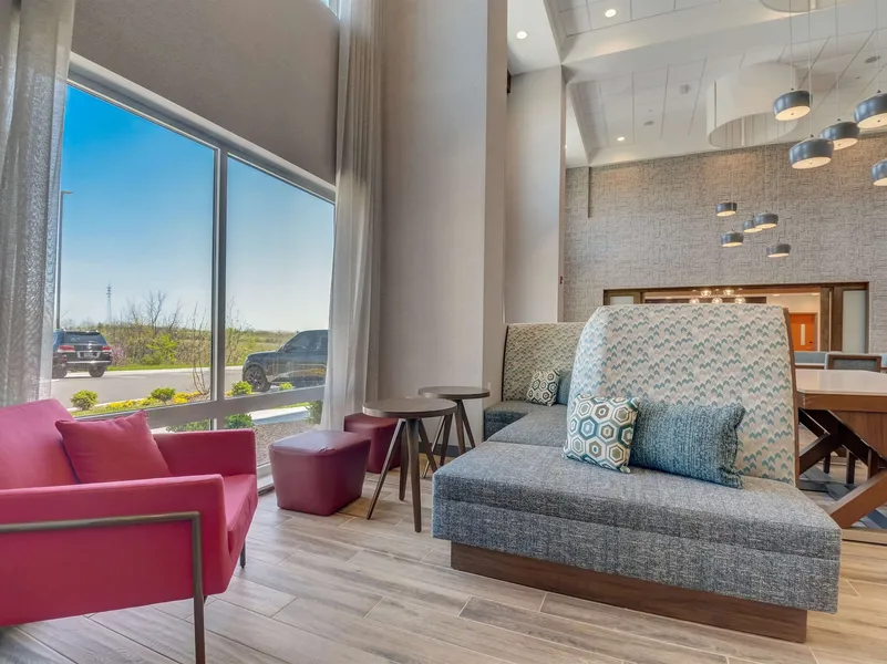 Hampton Inn & Suites Williamstown Ark Encounter hotel detail image 6