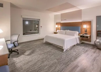 EVEN Hotel Atlanta - Ballpark Area by IHG hotel thumbnail 3