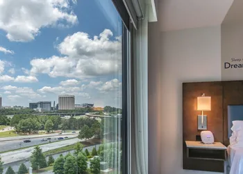 EVEN Hotel Atlanta - Ballpark Area by IHG hotel thumbnail 5