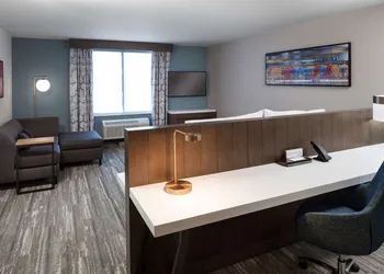 Hilton Garden Inn Madison Downtown hotel thumbnail 7