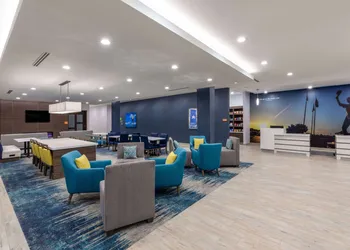 La Quinta Inn & Suites by Wyndham Round Rock near Kalahari hotel thumbnail 4