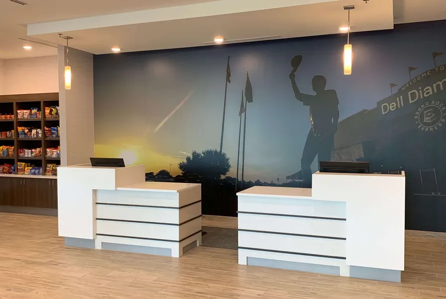 La Quinta Inn & Suites by Wyndham Round Rock near Kalahari hotel detail image 6