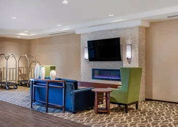 Comfort Inn & Suites Clarkston Pine Knob Area hotel thumbnail 2