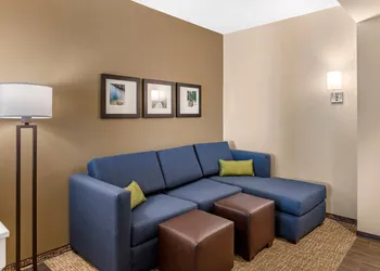 Comfort Inn & Suites Clarkston Pine Knob Area hotel thumbnail 8