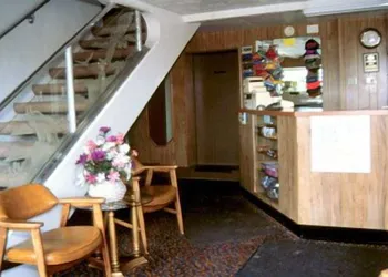 O'Haire Manor Motel and Apartments hotel thumbnail 2