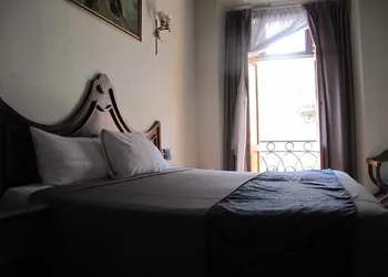 Hotel Frances hotel thumbnail 6