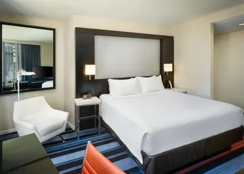 Courtyard by Marriott New York Manhattan / Central Park hotel thumbnail 7