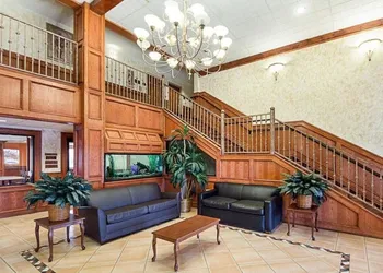 Shary Inn and Suites hotel thumbnail 2