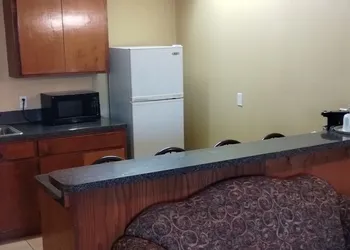 Shary Inn and Suites hotel thumbnail 4