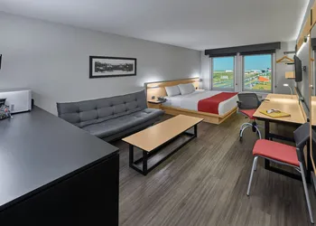 City Express by Marriott Monterrey Aeropuerto hotel thumbnail 5