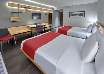 City Express by Marriott Monterrey Aeropuerto hotel thumbnail 8