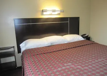 Dynasty Hotel and Suites New York LaGuardia Hotel hotel thumbnail 3