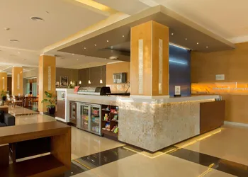 Hampton Inn & Suites by Hilton Paraiso hotel thumbnail 5