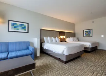 Holiday Inn Express & Suites Onalaska La Crosse Area by IHG hotel thumbnail 7