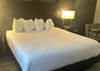 Comfort Inn & Suites Clarksville - Louisville North hotel thumbnail 5
