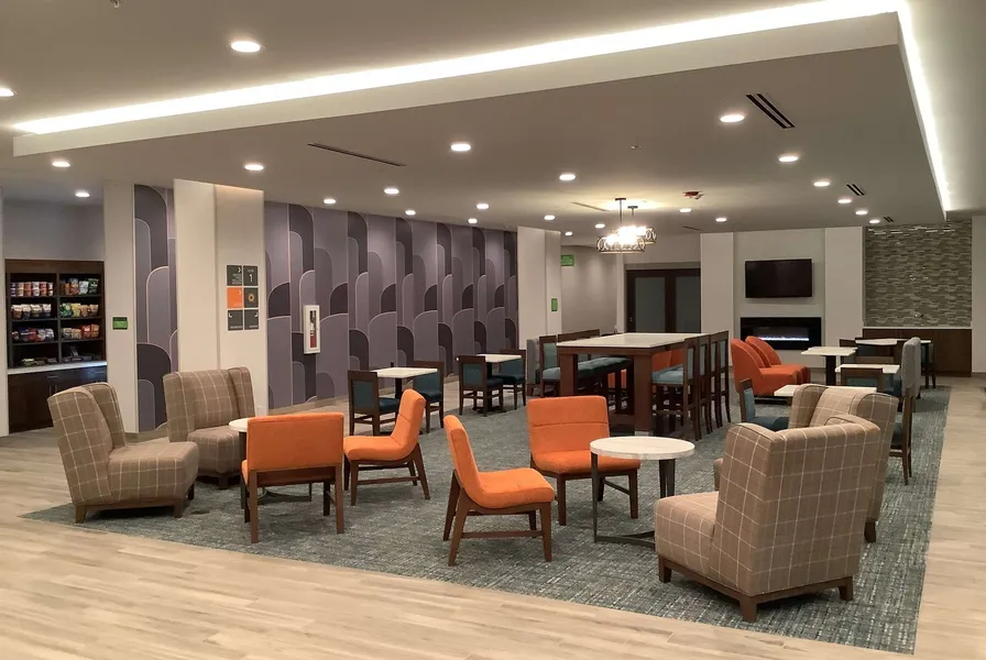 La Quinta Inn & Suites by Wyndham Littleton/Red Rocks hotel detail image 2