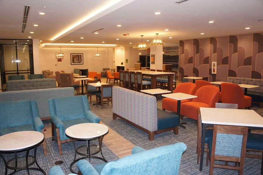 La Quinta Inn & Suites by Wyndham Littleton/Red Rocks hotel detail image 6