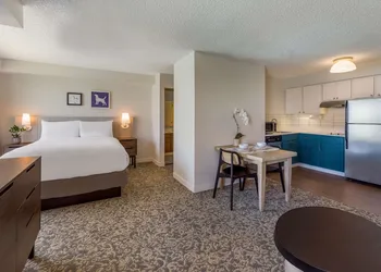 Sonesta ES Suites San Francisco Airport Oyster Point Waterfront hotel thumbnail 8