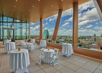 Walt Disney World Swan Reserve hotel thumbnail 6