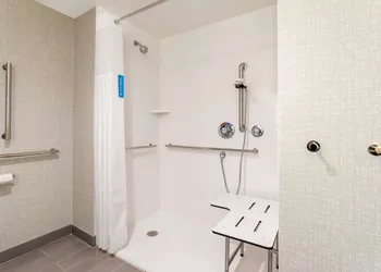 Hampton Inn & Suites Alachua I-75 hotel thumbnail 4