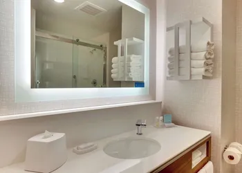 Hampton Inn Lebanon hotel thumbnail 8