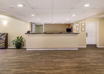 Suburban Studios Hotel Kingsland Near I-95 hotel thumbnail 5