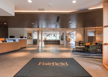 Fairfield Inn & Suites by Marriott Marquette hotel thumbnail 2