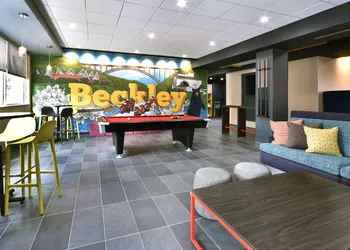 Tru by Hilton Beckley hotel thumbnail 2