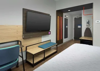 Tru By Hilton Thornburg hotel thumbnail 3