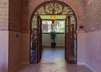 Hotel Casa Las Palmas hotel thumbnail 2
